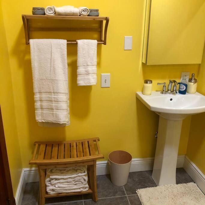 Small Town Hideaway Apartamento *