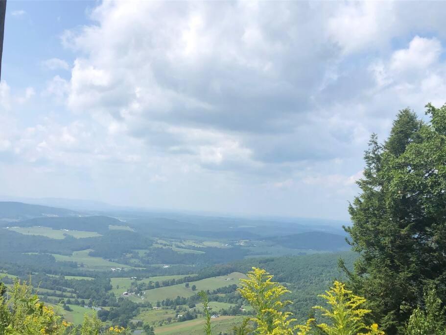Small Town Hideaway * Wyalusing
